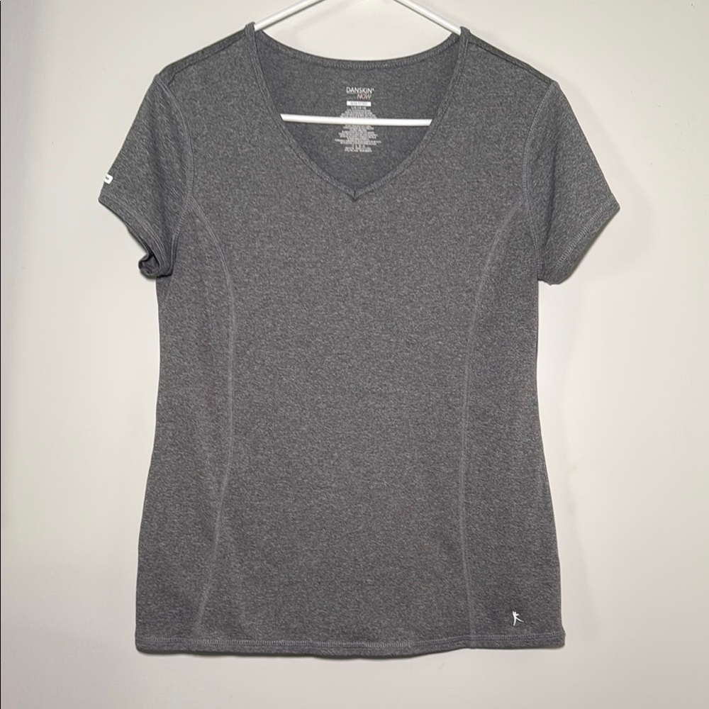 Danskin Now Women’s Semi Fitted Gray Athletic Short Sleeve V Neck Shirt Large
